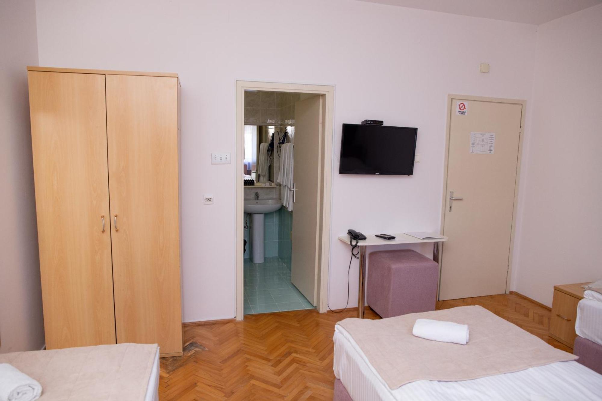 Motel New Sanatron Bosanski Novi Экстерьер фото