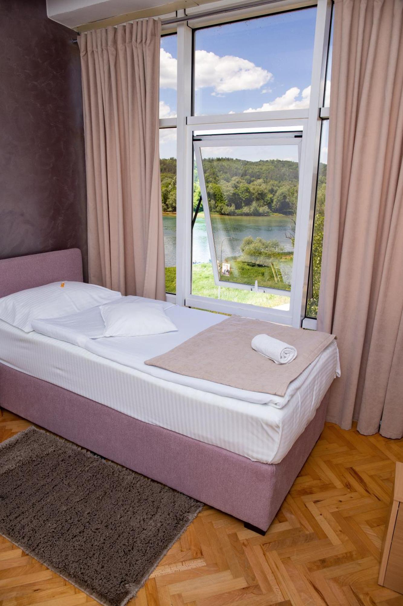 Motel New Sanatron Bosanski Novi Экстерьер фото